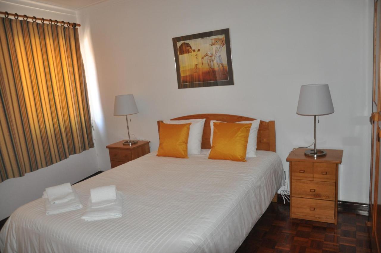 Tic Tac Apartment Peniche Esterno foto