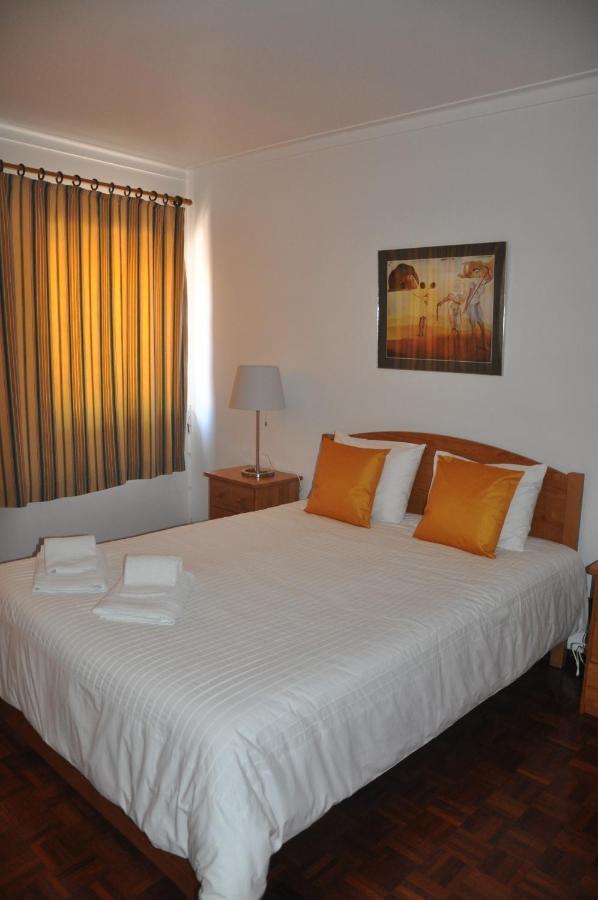 Tic Tac Apartment Peniche Esterno foto