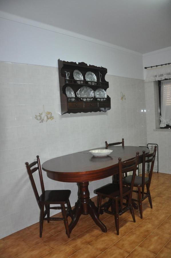 Tic Tac Apartment Peniche Esterno foto