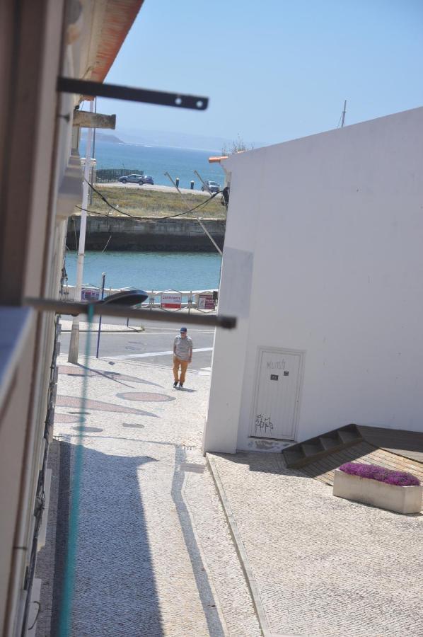 Tic Tac Apartment Peniche Esterno foto